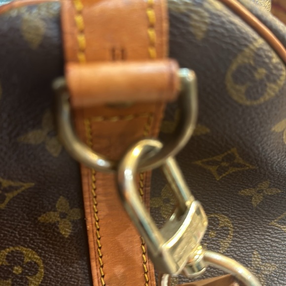 Authentic Louis Vuitton Keepall 50 Bandouliere Travel Bag with Strap - Picture 17 of 17
